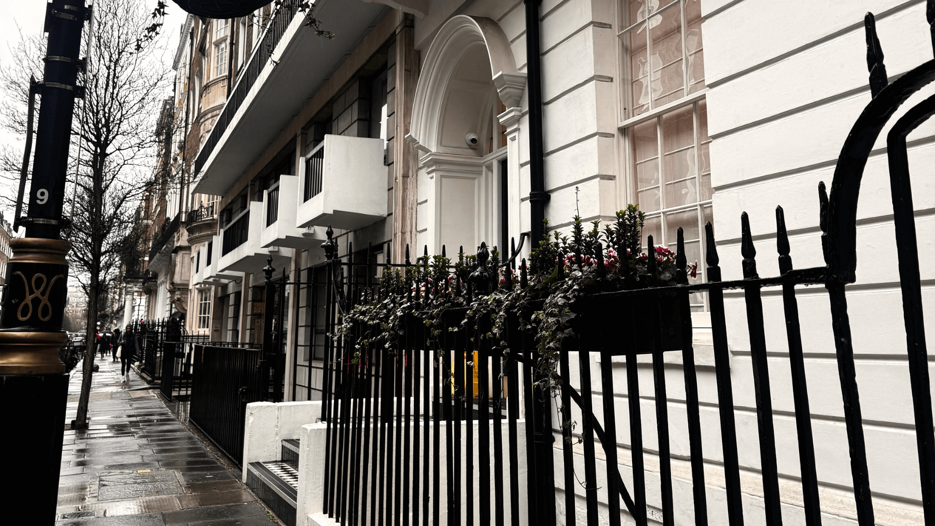 harley-street-ent-outside