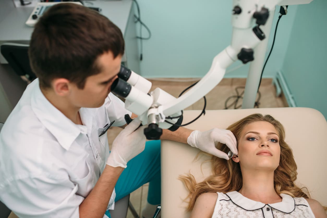 ent-specialist-examining-a-patient-during-an-ear-checkup-in-a-modern-clinic